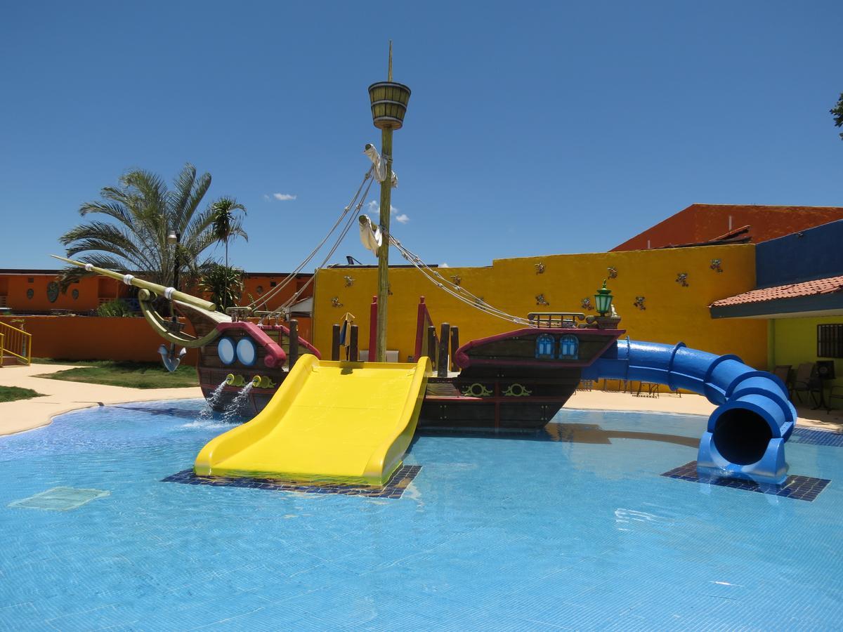 Hotel La Hacienda Santiago Exteriör bild
